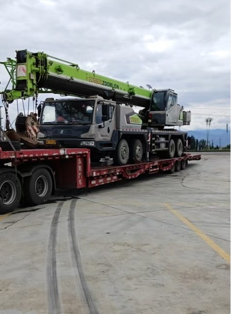 Zoomlion truck crane · سُلِّمت على الحدود