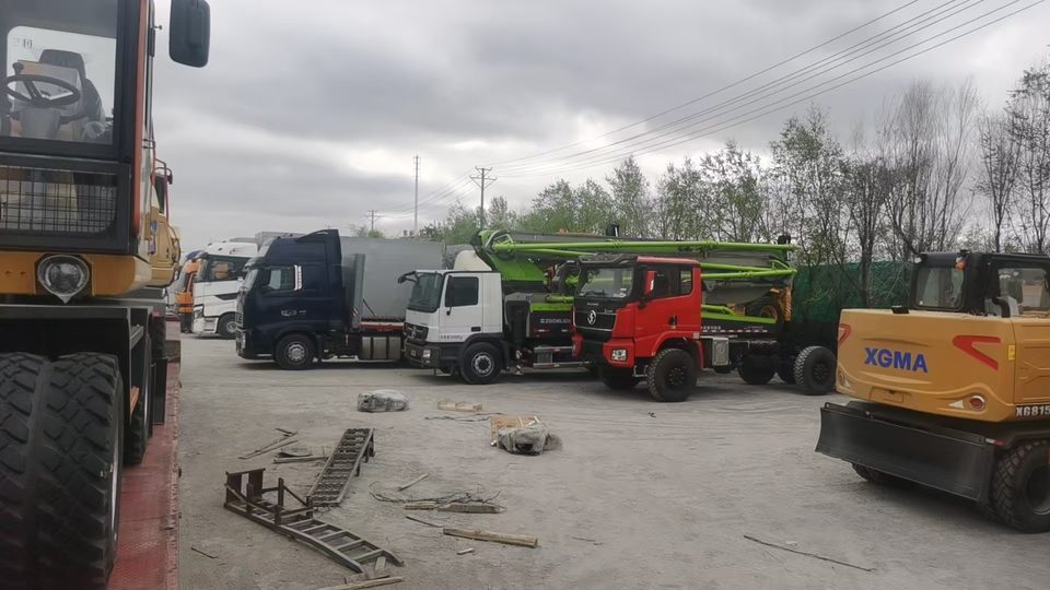 Zoomlion 49 m · Mercedes-Benz · سُلِّمت على الحدود