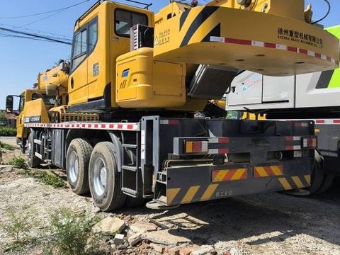 Grúa sobre camión XCMG 25 t 2017