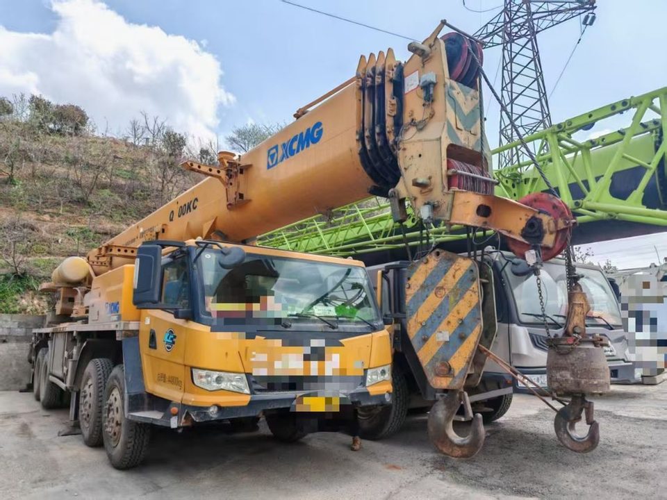 رافعة شاحنة XCMG 70 طن · موديل 2019