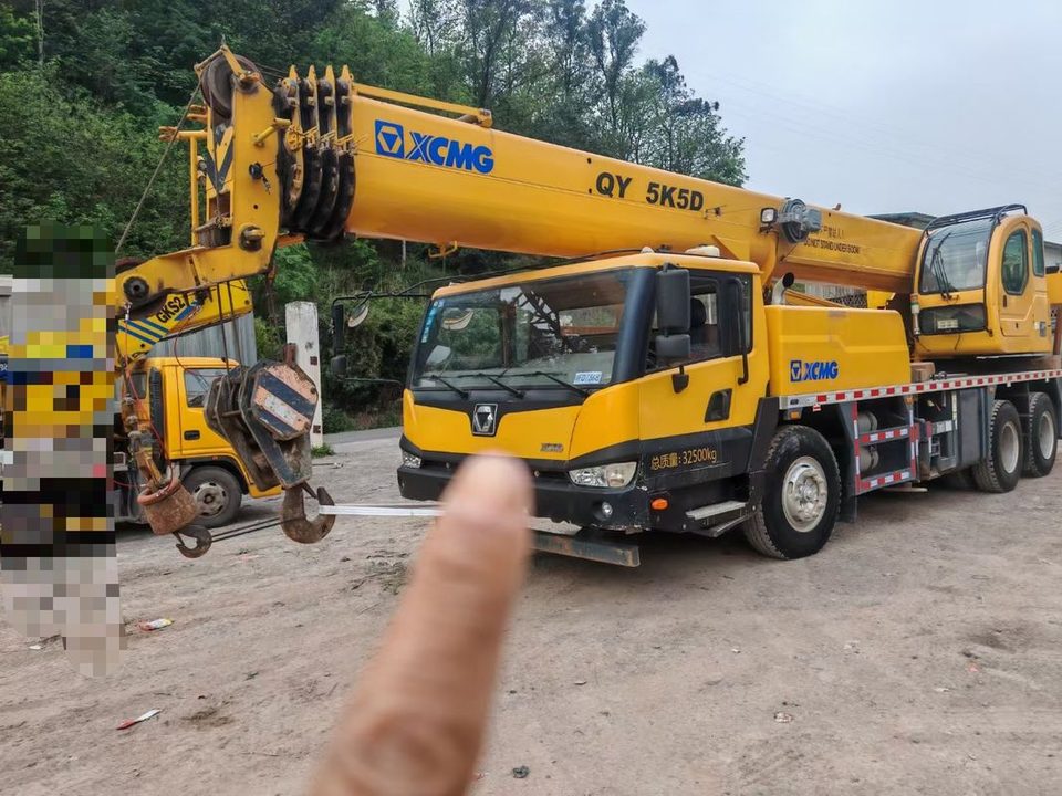 رافعة شاحنة XCMG 25 طن · موديل 2020