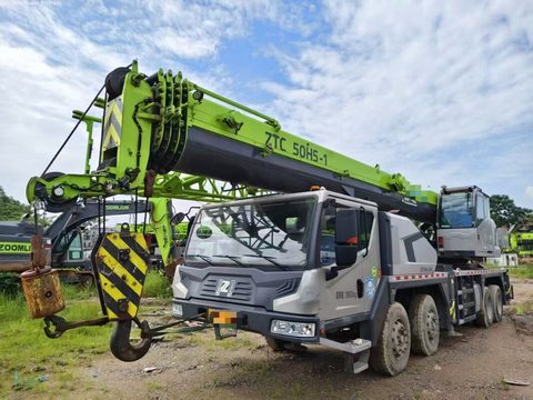Grúa sobre camión Zoomlion 35 t 2023