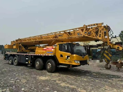 Grúa sobre camión XCMG 40 t 2020