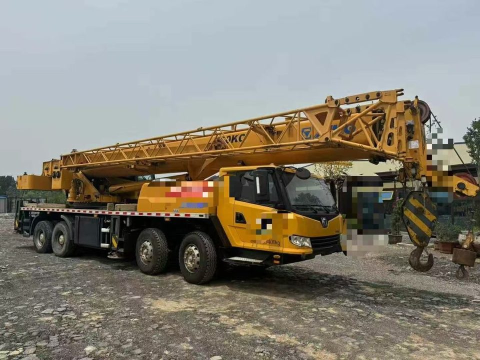 رافعة شاحنة XCMG 40 طن · موديل 2020