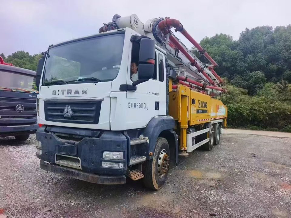 2021 SANY 56 m pump truck · SITRAK