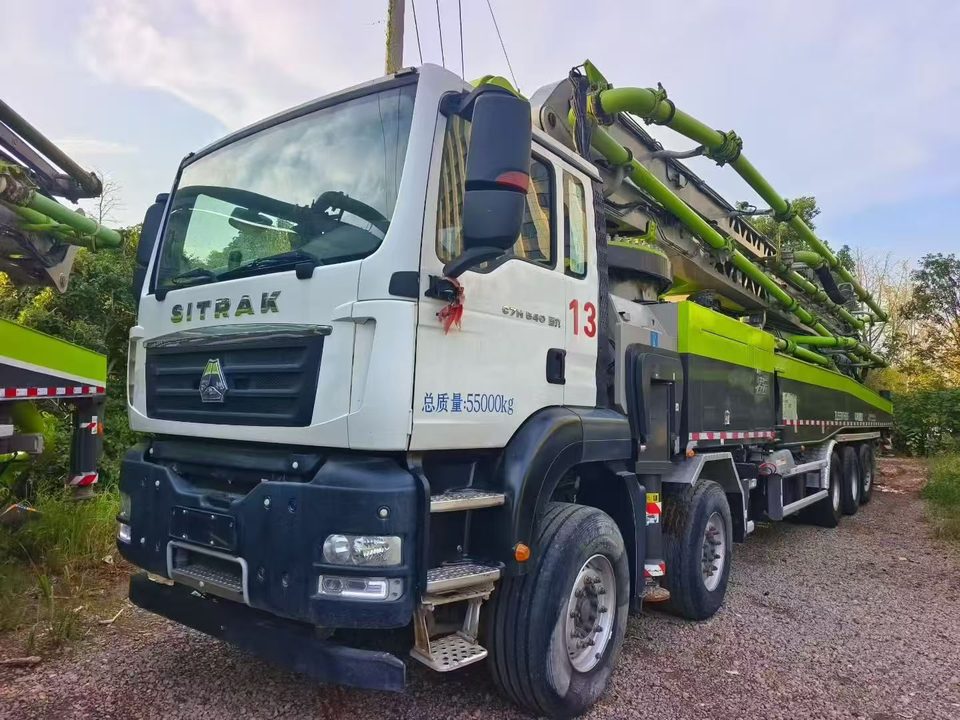 2021 Zoomlion 56 m pump truck · SITRAK