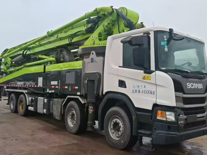 2020 Zoomlion 63 m pump truck · Mercedes-Benz Arctros4143 8*4
