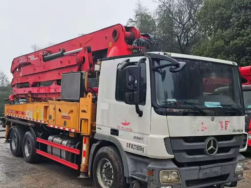 2015 SANY 38 m pump truck · Mercedes-Benz Actros 3341