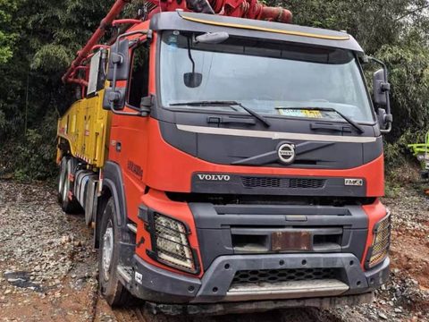 پمپ SANY ۴۹ متر · مدل ۲۰۱۹ (۱۳۹۸) · شاسی Volvo