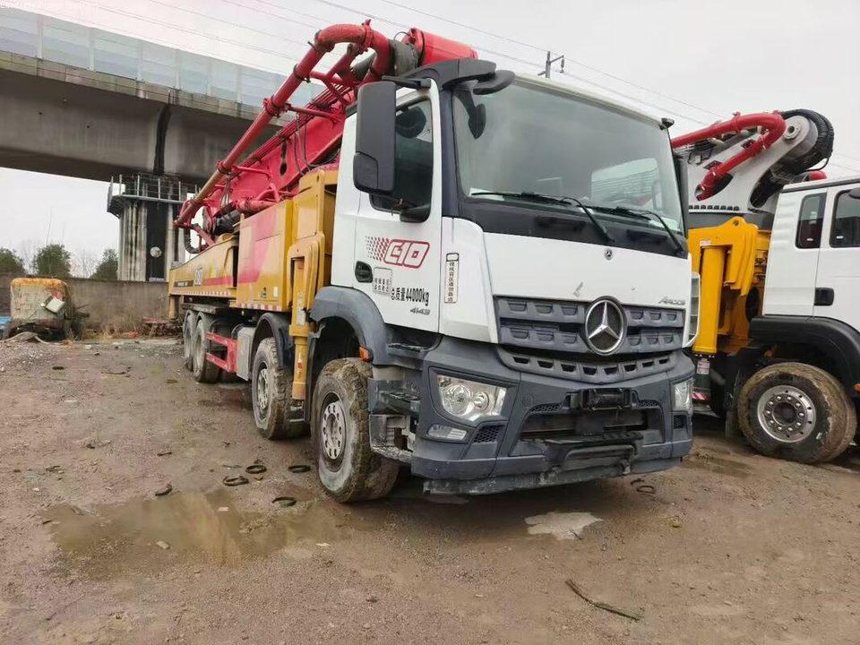 2020 SANY 62 m pump truck · Mercedes-Benz