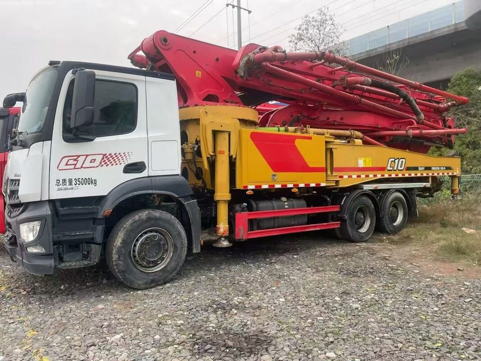 2020 SANY 52 m pump truck · Mercedes-Benz