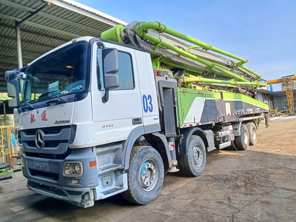 2018 Zoomlion 56 m pump truck · Benz