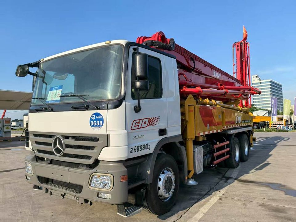 2010 SANY 37 m pump truck · Benz