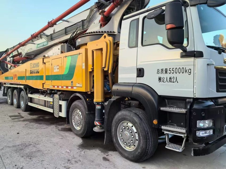 2023 XCMG 72 m pump truck ·