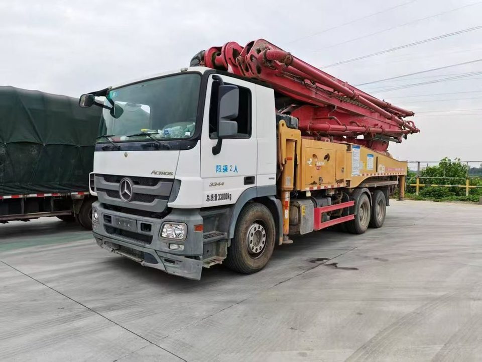 2019 SANY 49 m pump truck · Benz