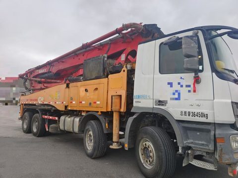 Bomba de concreto Zoomlion 49 m 2016 · Benz