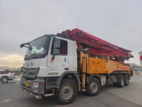 Bomba de concreto Zoomlion 49 m 2016 · Benz