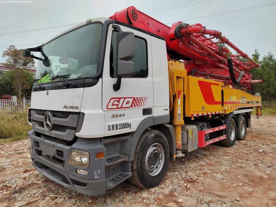 2019 SANY 52 m pump truck · Benz
