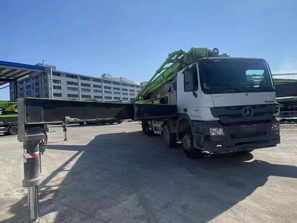 2019 Zoomlion 56 m pump truck ·