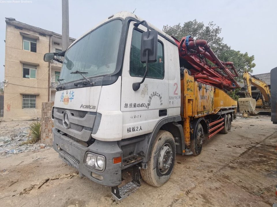 2014 SANY 52 m pump truck ·