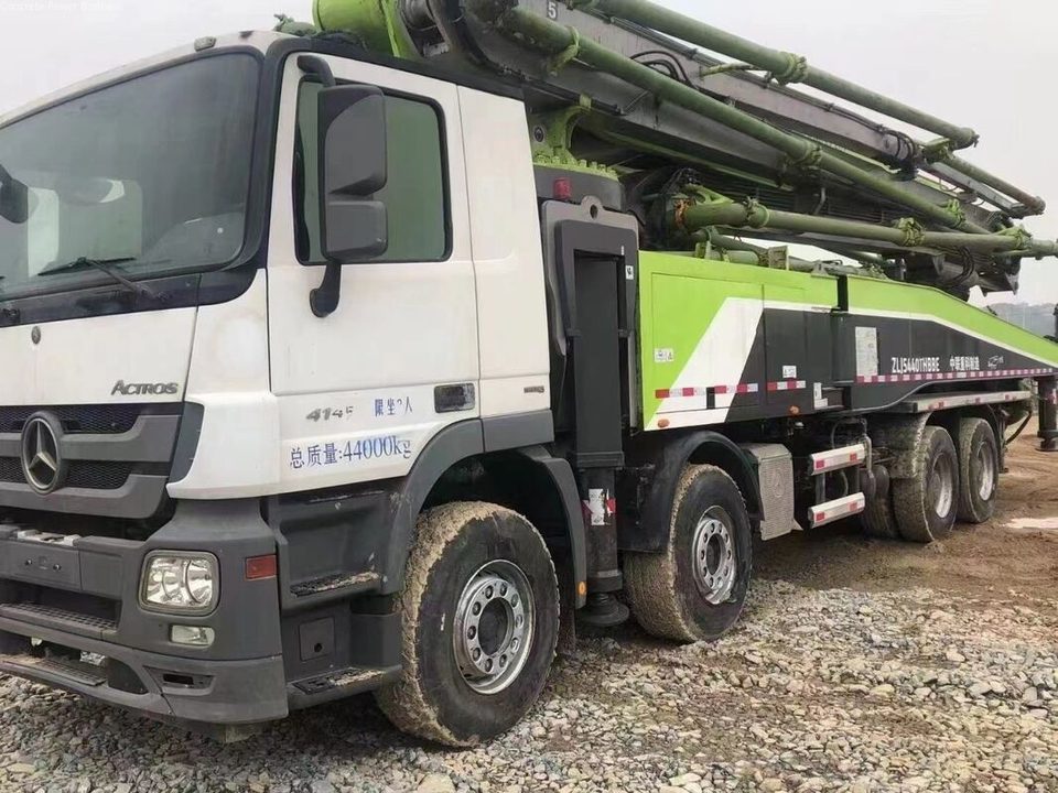 2018 Zoomlion 56 m pump truck ·
