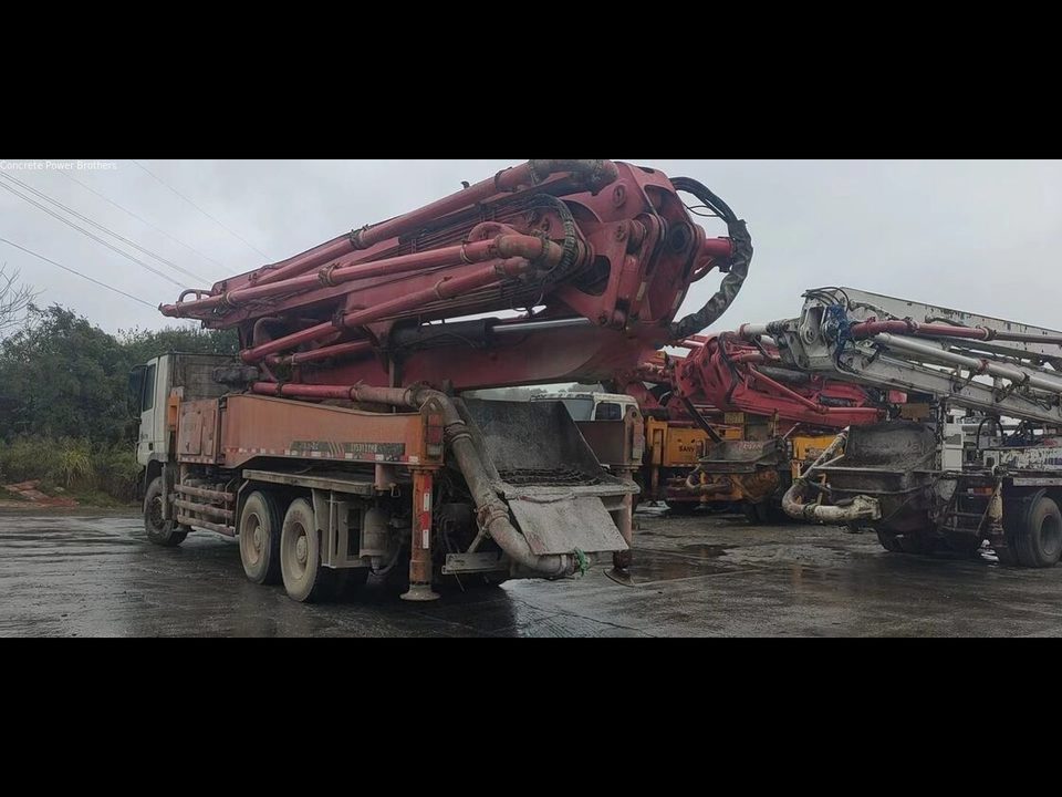2011 SANY 46 m pump truck ·