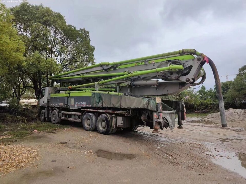 2020 Zoomlion 63 m pump truck ·