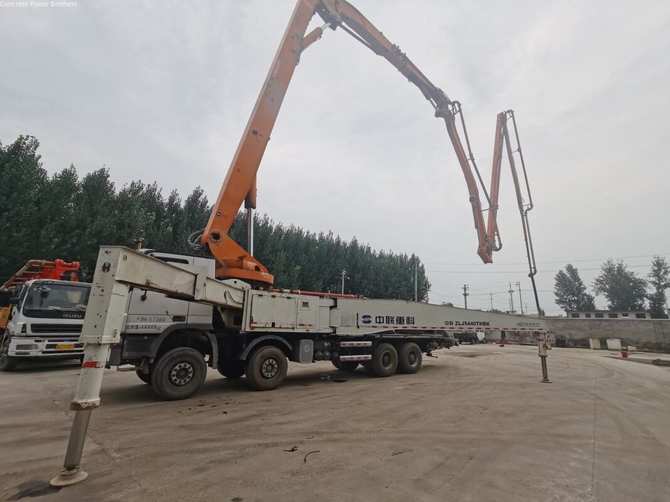 2013 Zoomlion 56 m pump truck ·