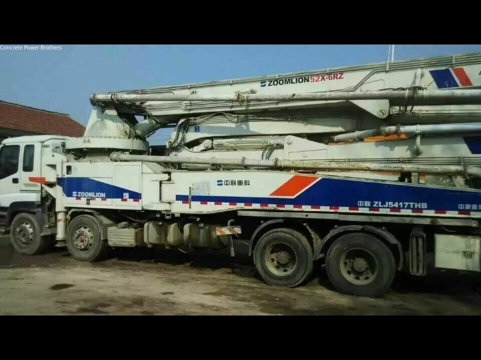 2013 Zoomlion 52 m pump truck ·