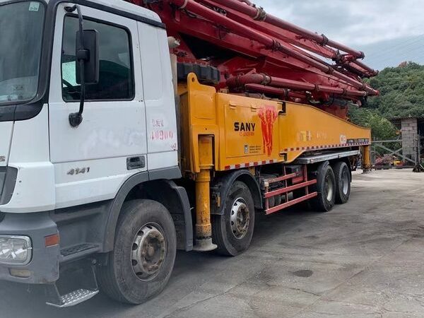 2013 SANY 56 m pump truck ·