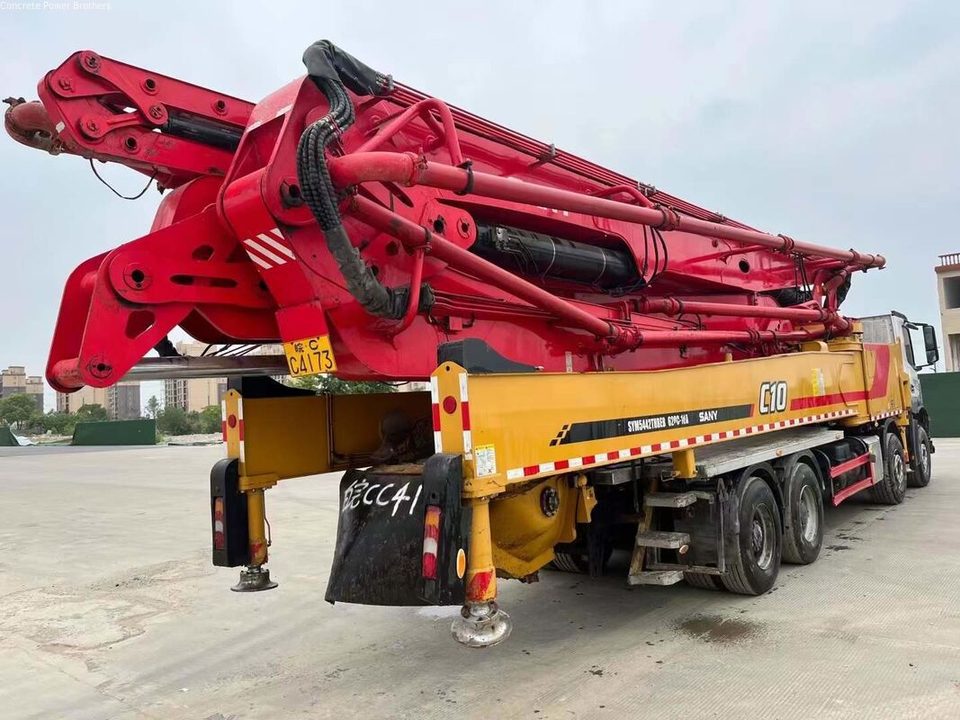 2020 — 62 m pump truck ·