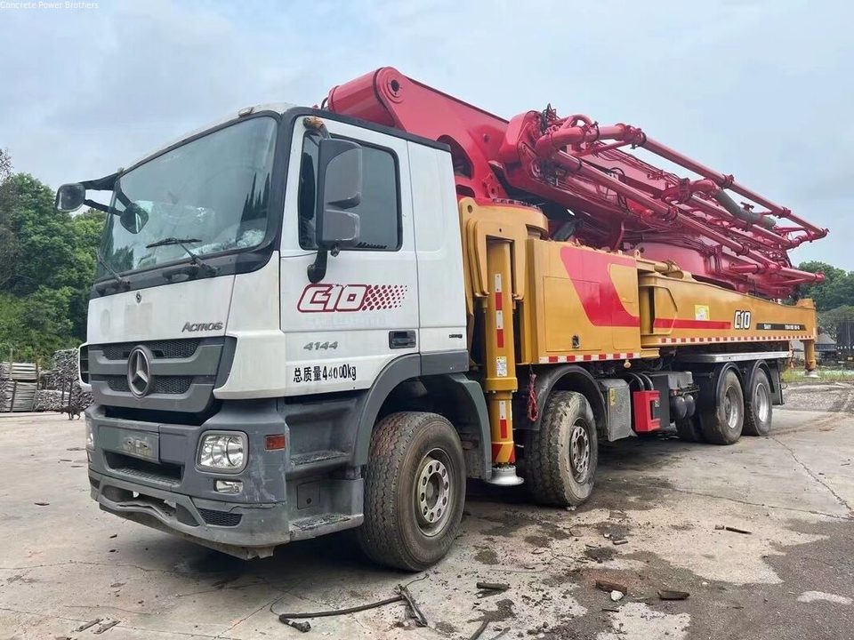 2019 — 62 m pump truck ·