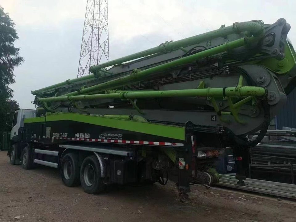 2020 Zoomlion 63 m pump truck ·