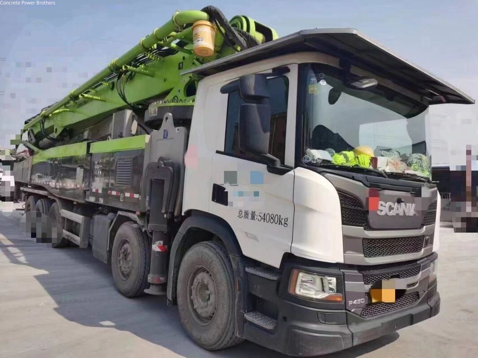 2021 Zoomlion 67 m pump truck ·