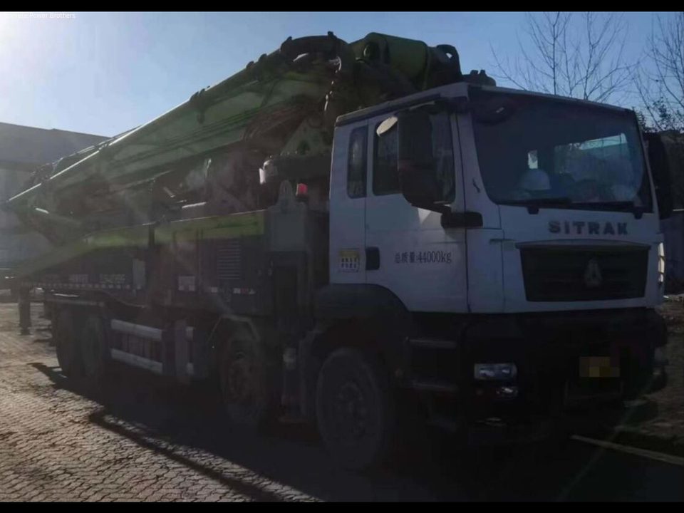 2020 Zoomlion 56 m pump truck ·