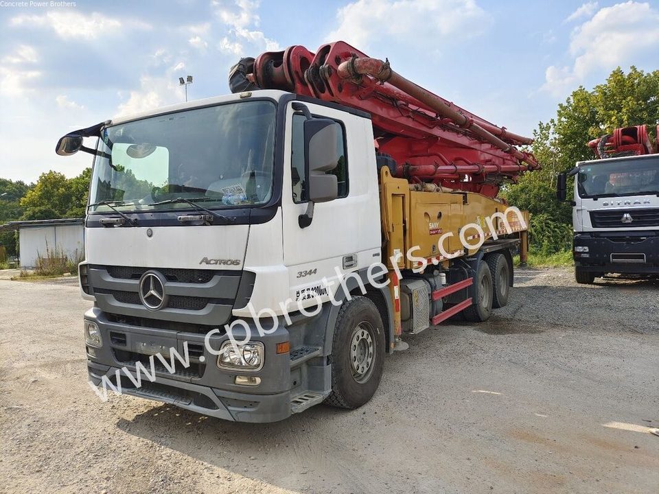 2018 SANY 49 m pump truck ·